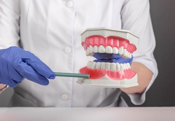 Tandproteser erstatter manglende tænder